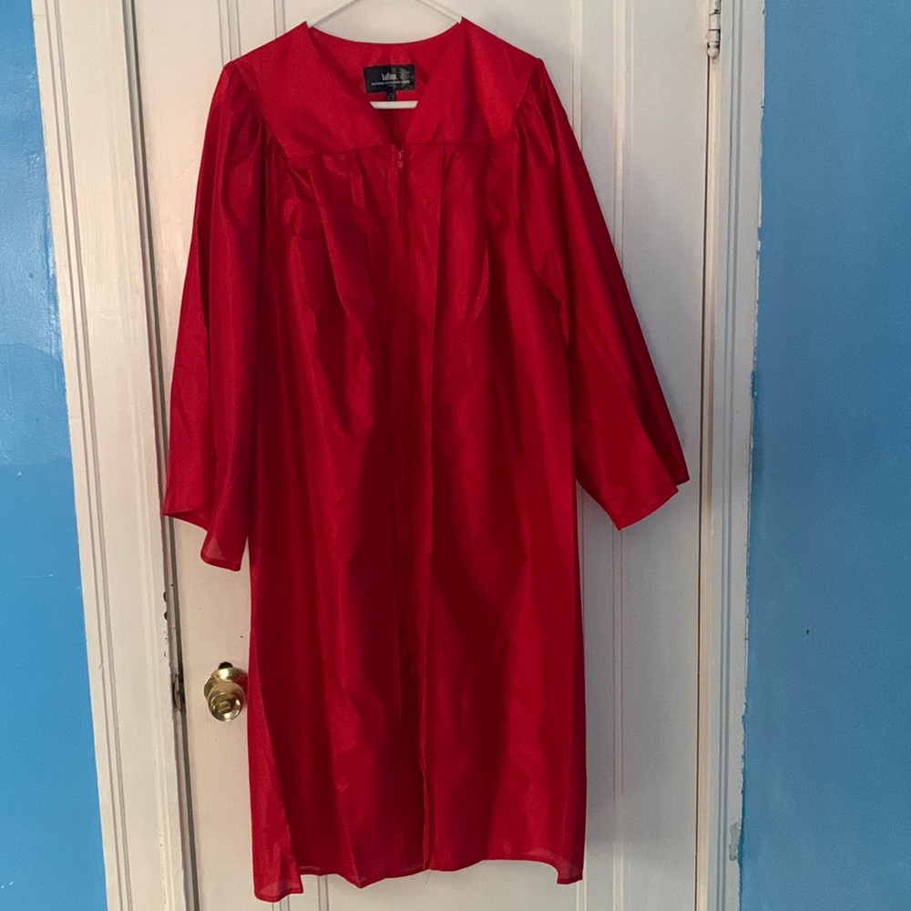 Balfour Red Graduation Gown for 5'3" to 5'5"